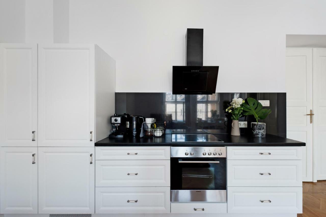 Square Apartment - Loftaffair Krakow Bagian luar foto