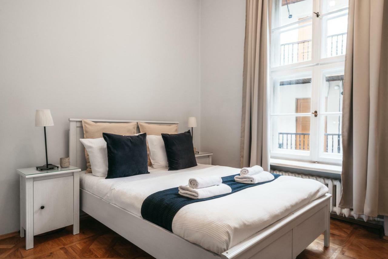 Square Apartment - Loftaffair Krakow Bagian luar foto